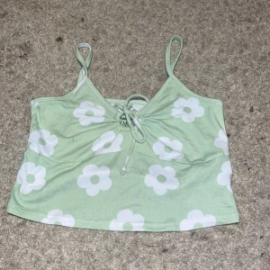 Grön tröja - En tröja som inte passar mig, ❤️ tar endast swish 