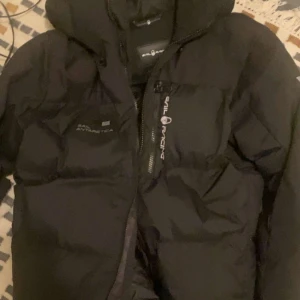 Sail racing jacka storlek s - Sail racing jacka storlek s passar mellan 170 till 178