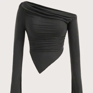 Tröja - Jäättte fin, endast testat den. Den satt rätt så fint men tror ej den kommer komma till användning