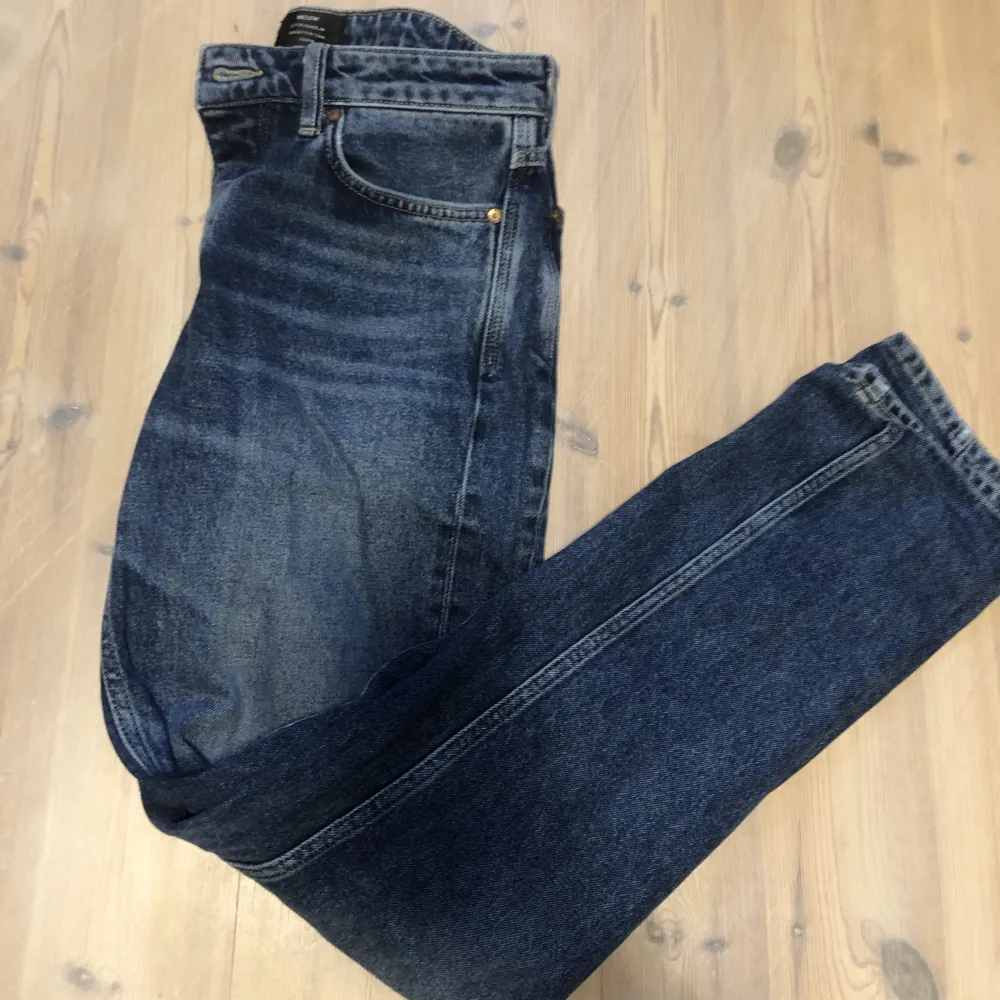 Ett par riktigt fräscha ray straight jeans från neuw. 29/32 i storlek passar perfekt på 175-180, nypris 1400 mitt pris 300 skick 10/10. Jeans & Byxor.