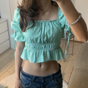 Grön Topp - Såå gullig grön rutig topp 💚🤍