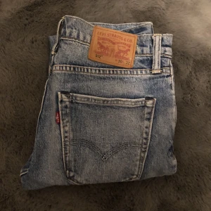 Levis 512 - Epp par levis 512, väldigt bra skick, storlek W30 L32