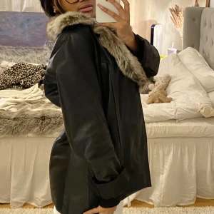 Skinnjacka  - Säljer denna as balla skinnjacka då den inte är min stil längre. Köparen står för frakt 📦 