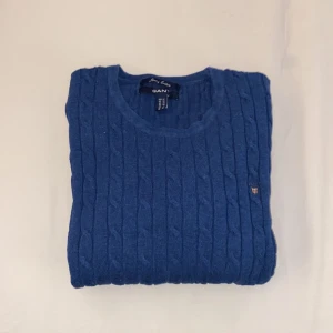 Gant  - Kabeltröja från gant, i nyskick. Passar som strl S