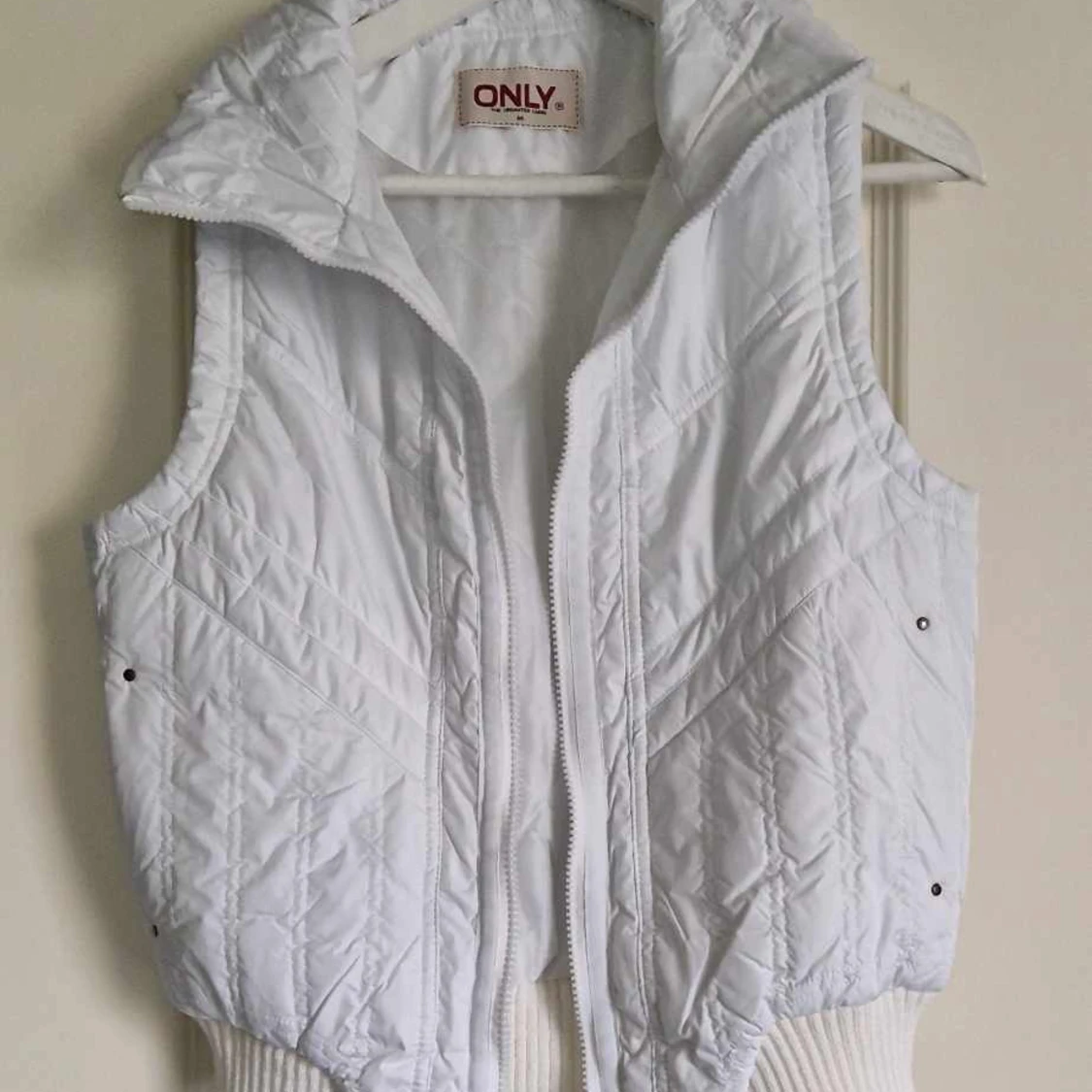 Super Snygg Väst från ONLY