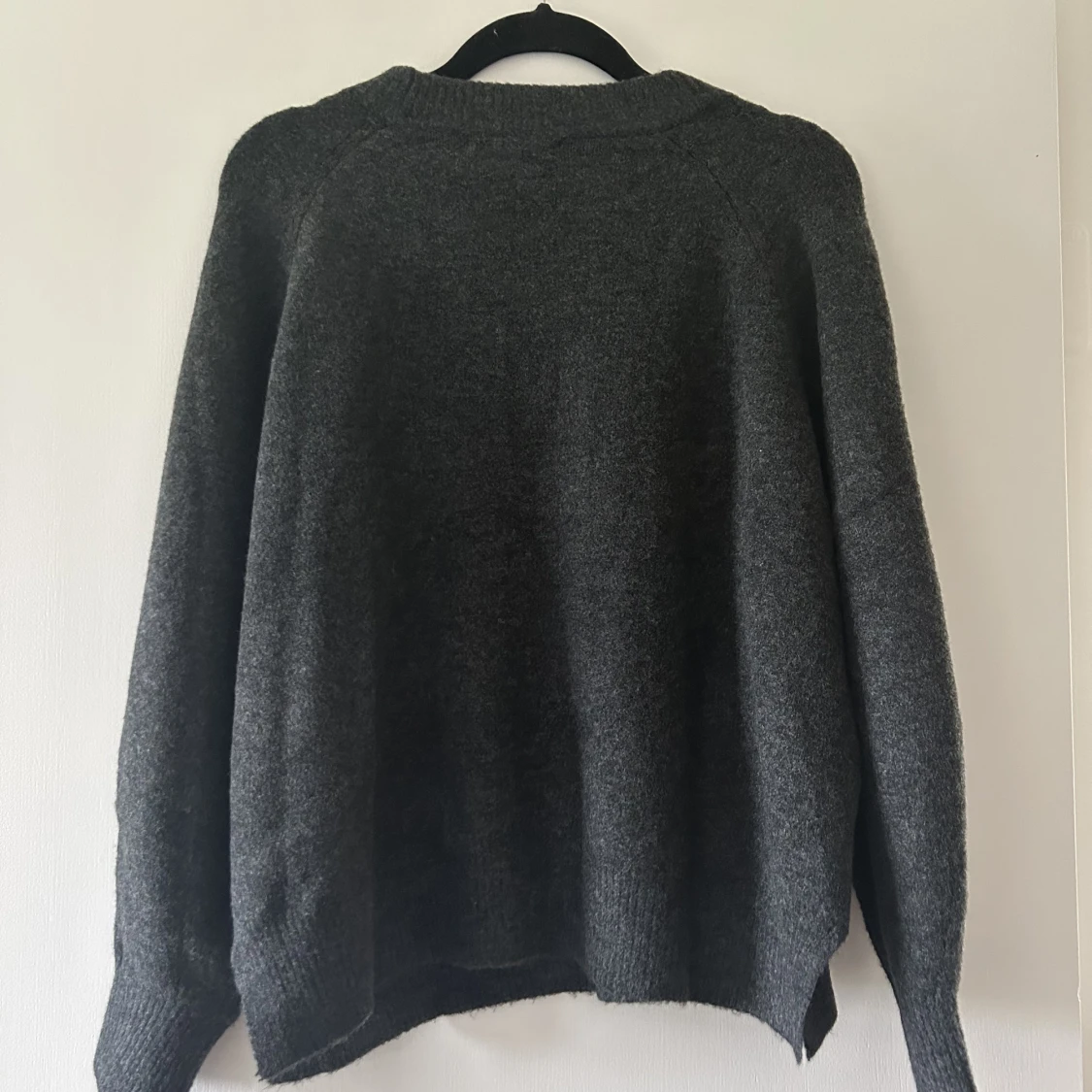 Mörkgrå stickad tröja - 91