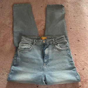 Säljer dessa jeans pga ingen användning! 💗