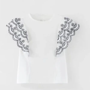 Jättefin topp från zara💓 - Säljer för har ingen andvändning av denna tröja❤️