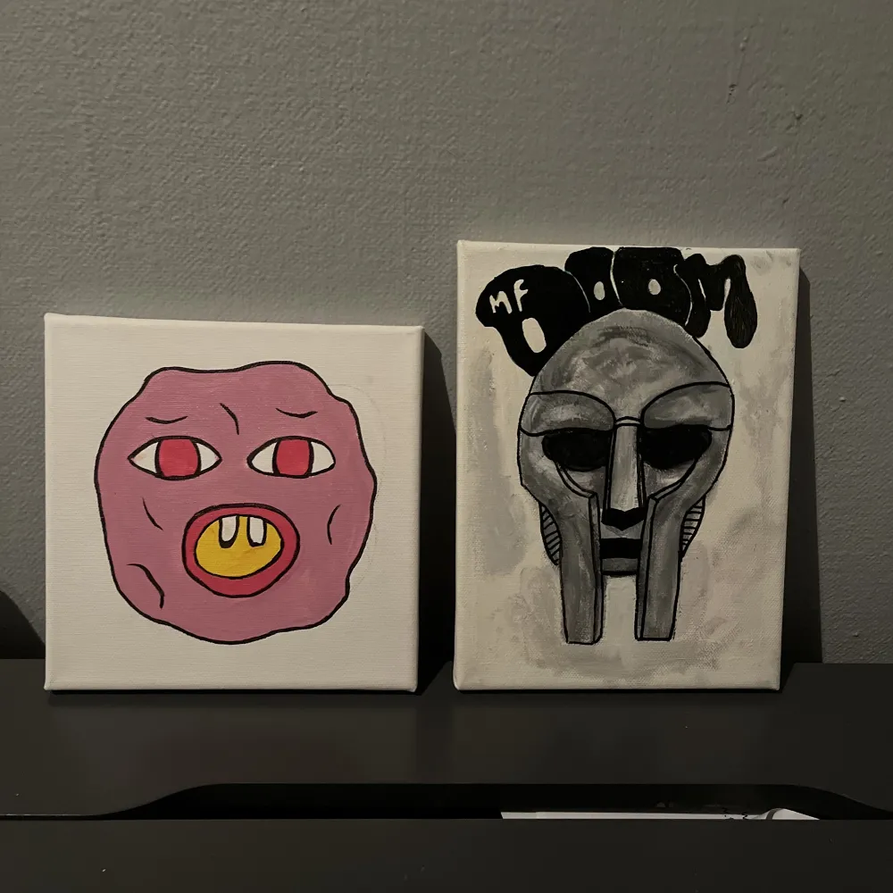 Två coola tavlor jag har målat. Ena med cherry bomb tyler the creator och andra MF DOOM. Säljer cherry bomb för 89 och MF DOOM för 109kr. . Övrigt.