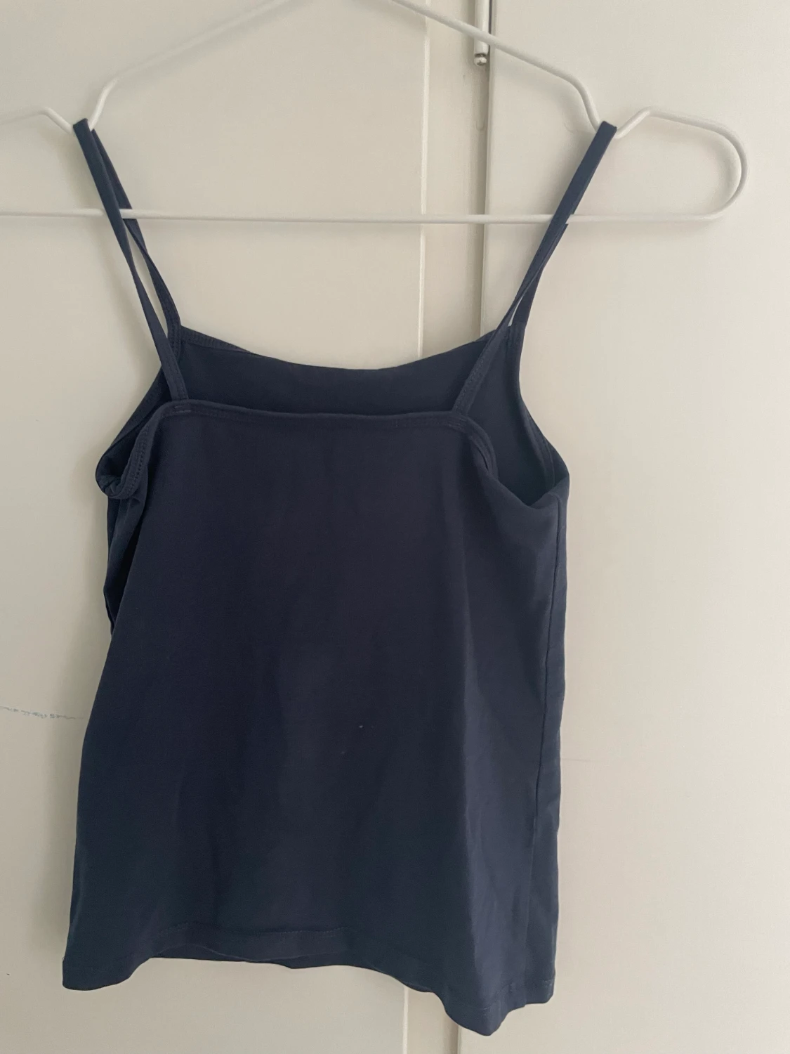 Mörkblått linne - 90