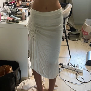 Satinkjol - Satinkjol från hm med dragsko