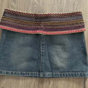 Jeanskjol - Superfin jeanskjol med ett coolt bälte som går att ta av💕💕har tyvärr inte kommit till användning,,