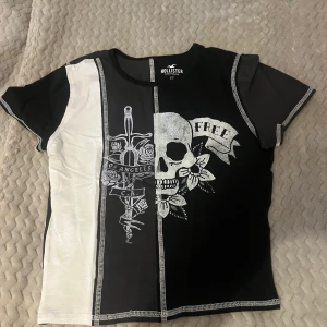 T-shirt med tryck  - Endast använd en gång på spex spex 