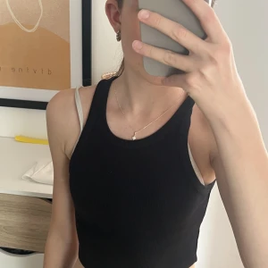 NA-KD topp  - Nakd topp super fin skick 