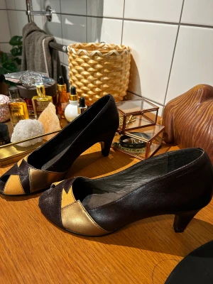 Vagabond klackar i läder - Vagabond klackar i nyskick