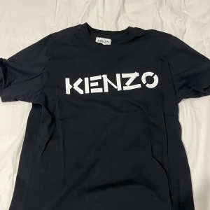 Kenzo T-shirt - Kenzo T-shirt i gott skick