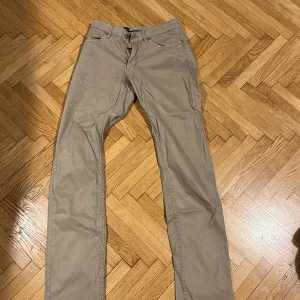 Peter Millar golf-chinos - Snygga chinos fr golfmärke, aldrig använda typ. 