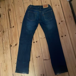 Levis jeans  - As feta jeans kanske 6 månader gamla knappt andvända för jag köpte fel storlek