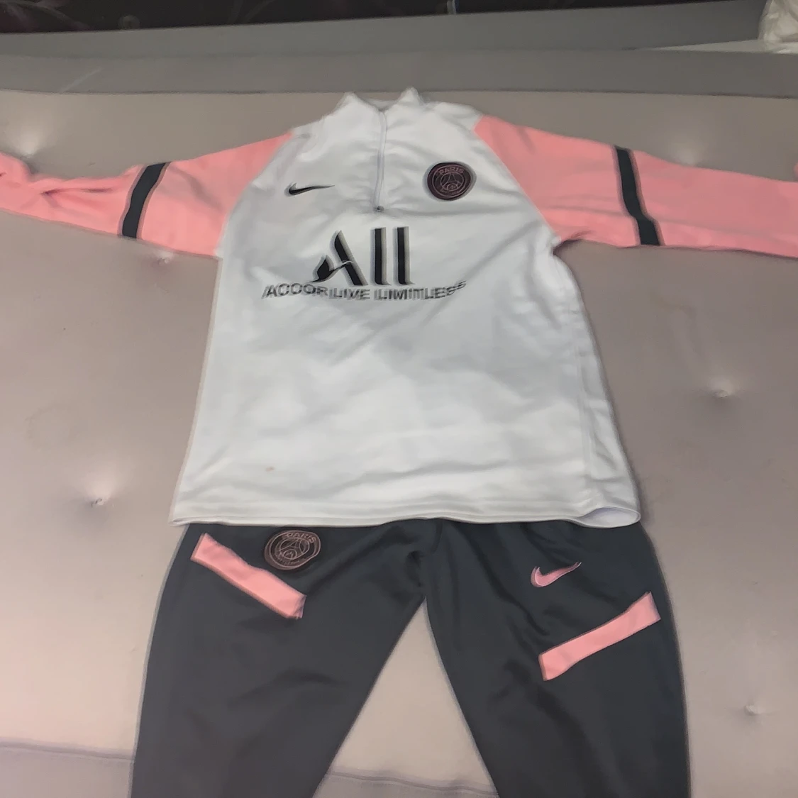 Psg dress 850kr M - 90