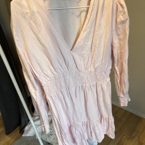 Klänning  - Fin rosa klänning 