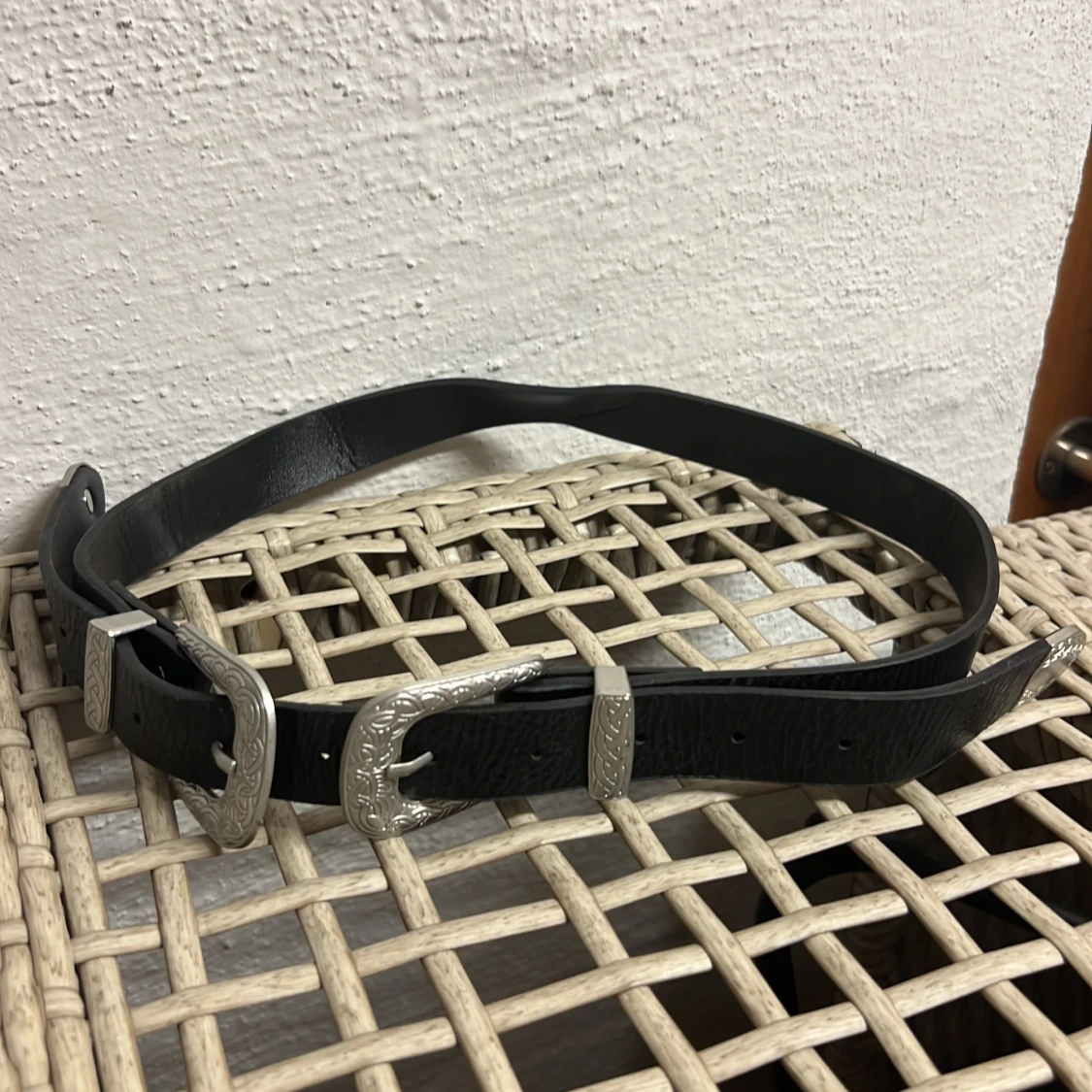 Skärp med snygga detaljer  - 90