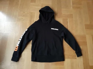 Hoddie - Fint skick. Storlek 146/152.