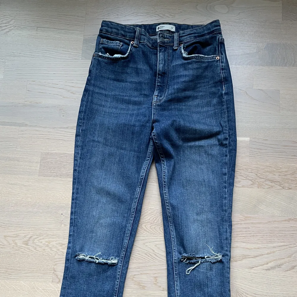 Stretchiga jeans, storlek 38. Sparsamt använda. . Jeans & Byxor.