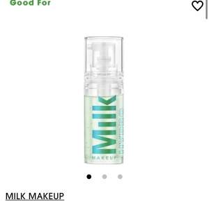 Säljer denna milk primer 10 ml, använd ett fåtal gånger!