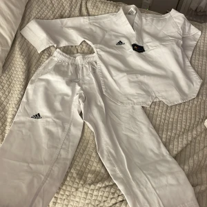 Taekwondo dräkt  - Till barn