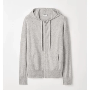 Soft goat zip up - Så skön och snygg äkta soft goat zip up i fint skick🥰kom priv för fler bilder💕(säljer även en likadan i M på min profil om man är intresserad🫶)