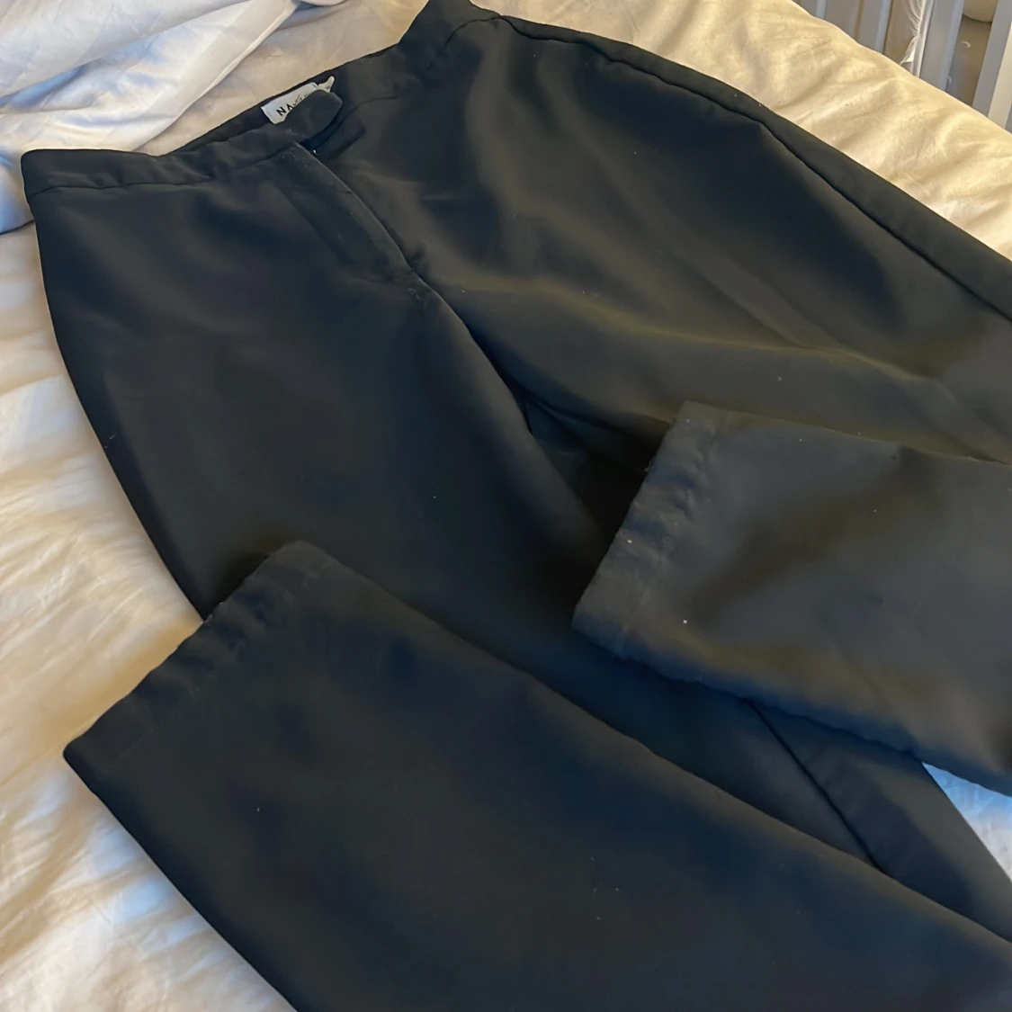 NA-KD byxor med slits - 91