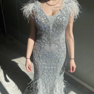 Fest klänning - Klänningen är använd 1 gång, kan tänka mig att gå ner i pris 