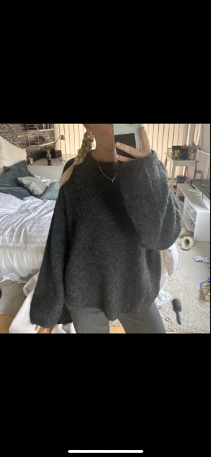 Mohair tröja - Slutsåld mohair tröja från HM i storlek XS. Lite oversized💕 pris går att diskutera FRI FRAKT!!!!!