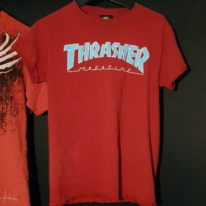 Thrasher t shirt - Röd thrasher t shirt.