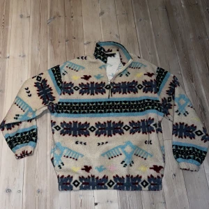 Retro fleece - Köpt från ASOS. Använd max 3 gånger. Passar M/L