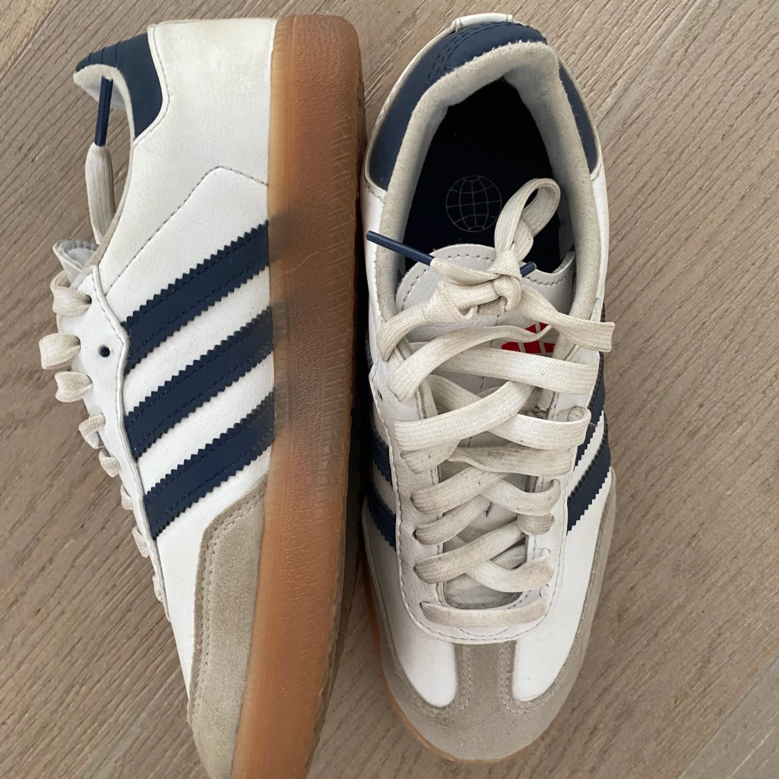 Adidas  - 90