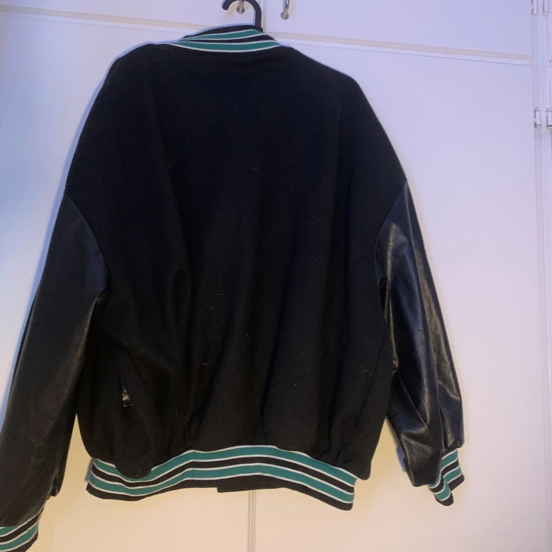 College Jacka med fake skinn - 90