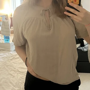 Topp - Säljer denna fina oanvända tröjan från Cubus💖 Den är för stor för min smak eftersom jag har köpt den i en storlek större. Kontakta vid fler frågor💖💖