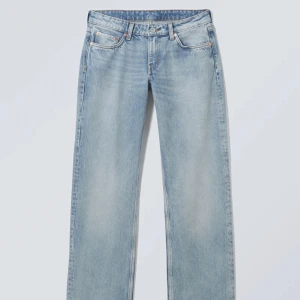 Weekday jeans, arrow - Fina, blå Weekday jeans i modellen arrow. Är för små för mig nu🫶🏻