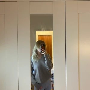 Stickad tröja - Superskön stickad tröja som tyvärr inte används längre.