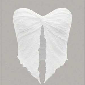 Topp - Skit snygg slits topp från shein som jag säljer då jag tyvärr inte använder lika mycket. Ordinarie pris (69kr)💕