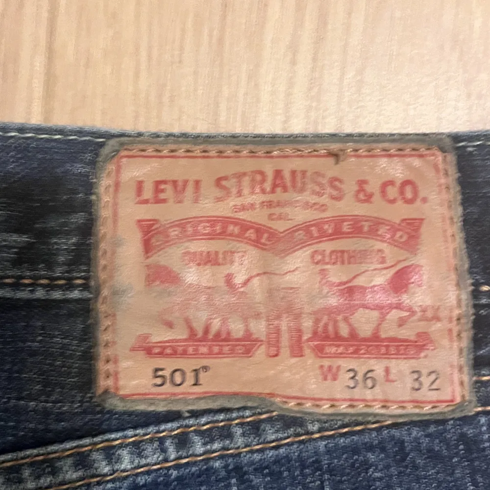 Levis 501 36/32 Inga defekter Fråga på om du har några funderingar. Jeans & Byxor.