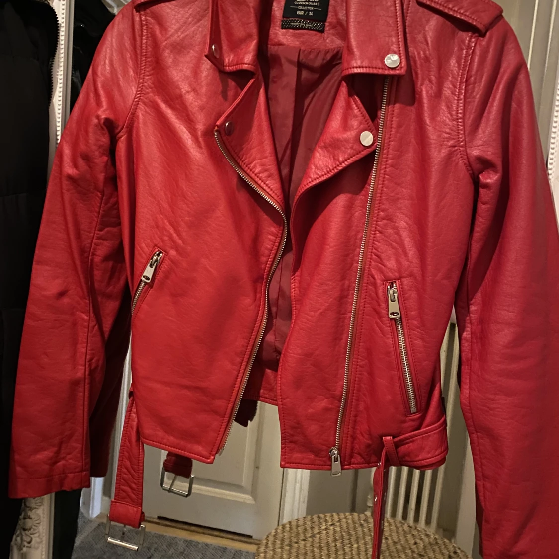Röd skinnjacka - 90