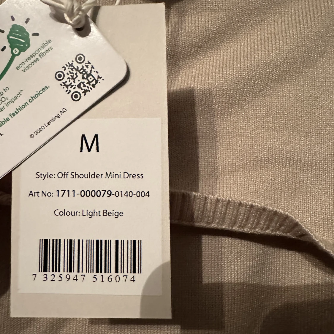 Off-shoulder klänning - 91