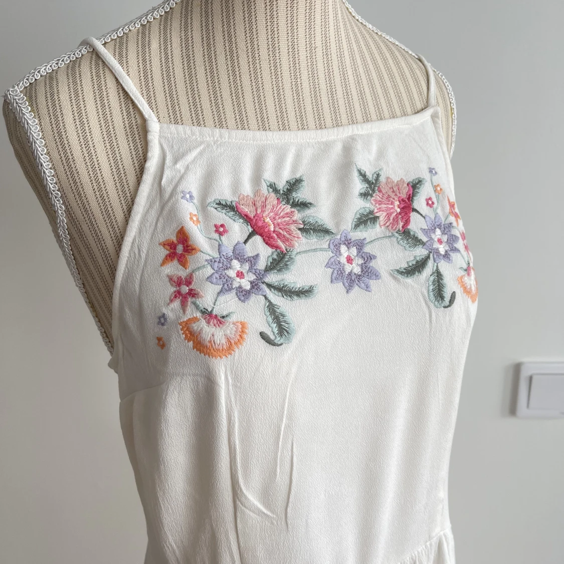 Vit klänning H& M st 38 - 90