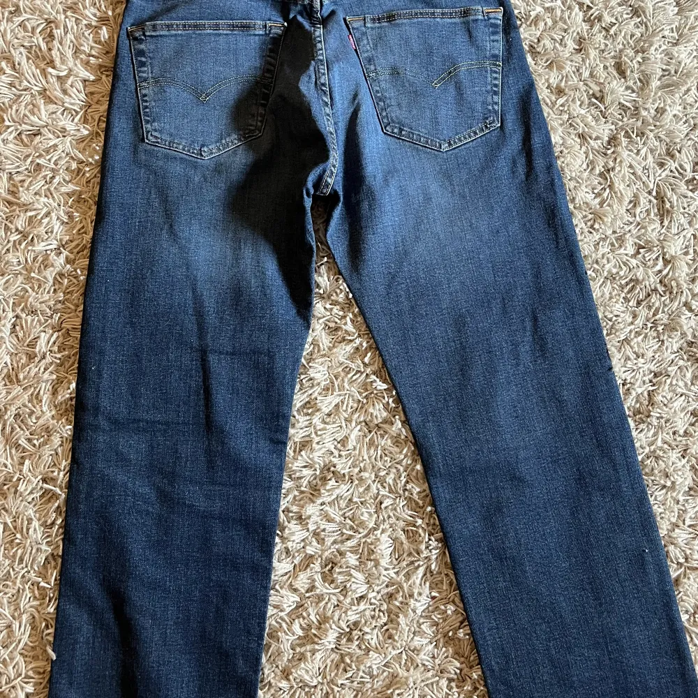 Det är oanvända köpte dem i usa men aldrig andvänt dem förutom på bilden då. Jeans & Byxor.