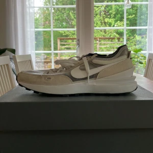 Nike Waffle One - Nike Waffle One, köpta för cirka 2 år sedan men inte kommit till användning. Storlek 42