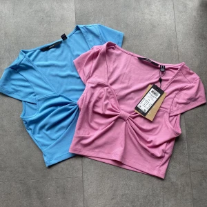 2 för 75 - Säljer detta toppar från vero Moda. Båda är endast provade, 1 för 50 båda för 75kr