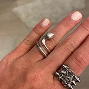 Orm ring - 925 silver!!! Säljer endast orm ringen💕