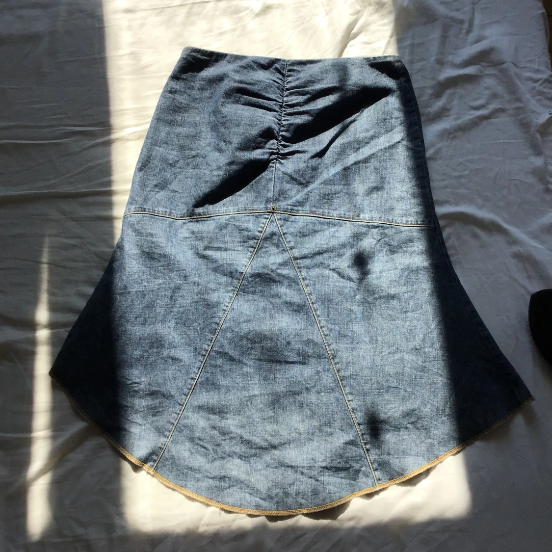 Asymmetrisk jeanskjol - 90